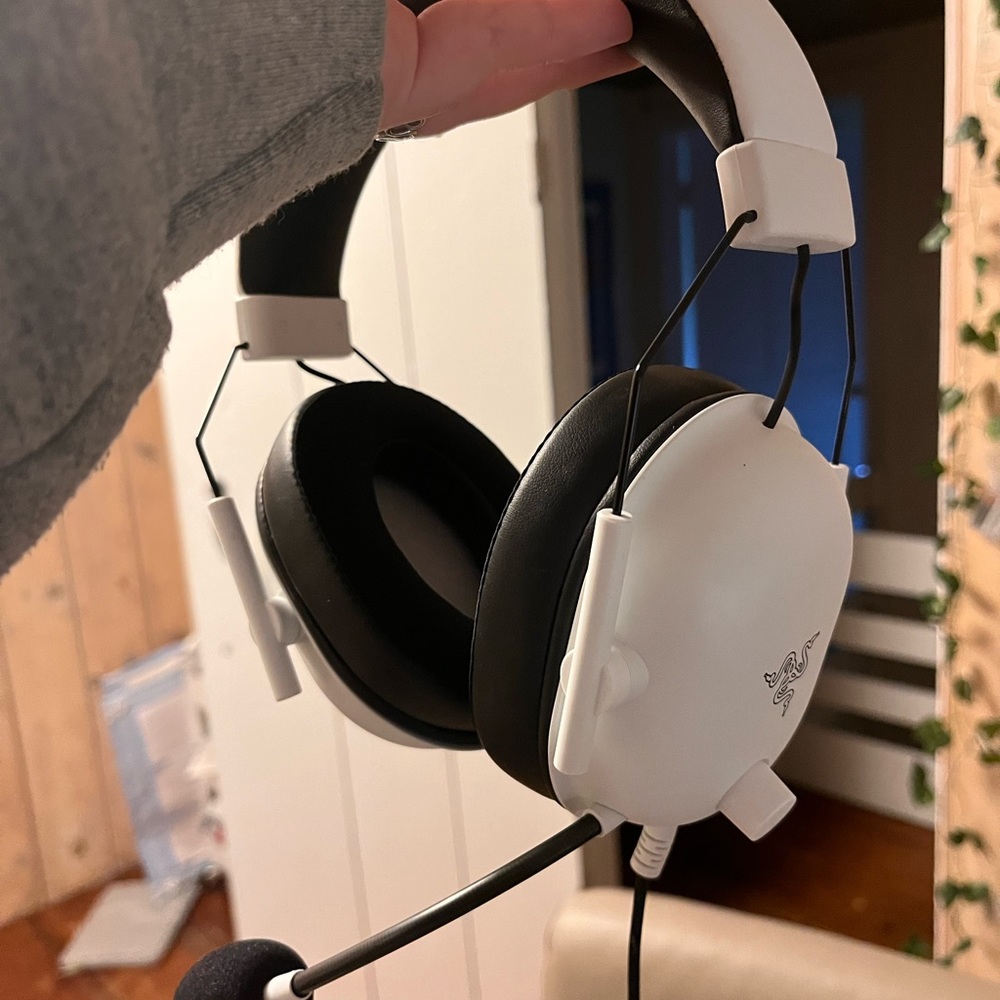 White Razer Gaming Headset